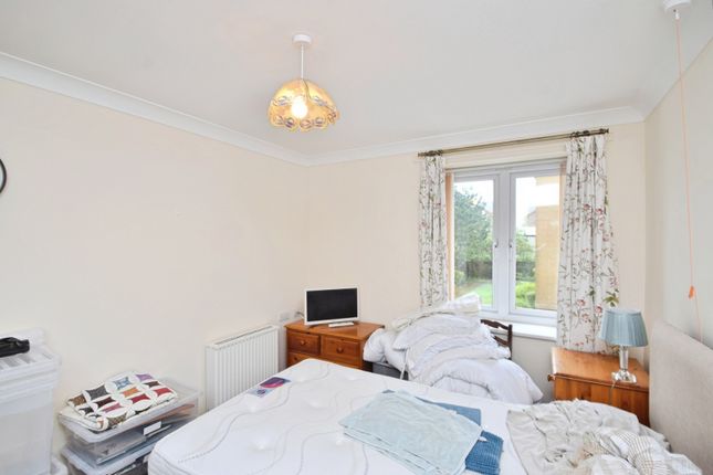 34, Cwrt Hywel, Gorseinon photo 4