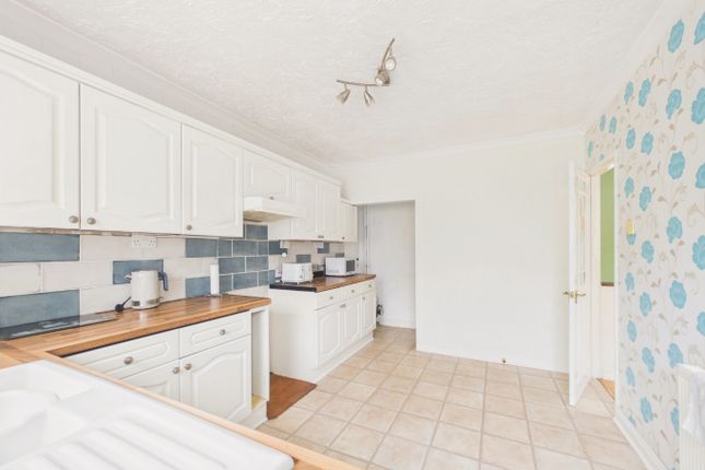 5, Langdale Drive, Hull photo 2