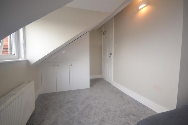Room 6, 46, Crown Street, Reading photo 4