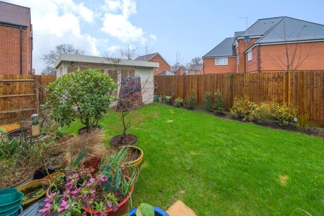 31, Key Drive, Cranleigh photo 3