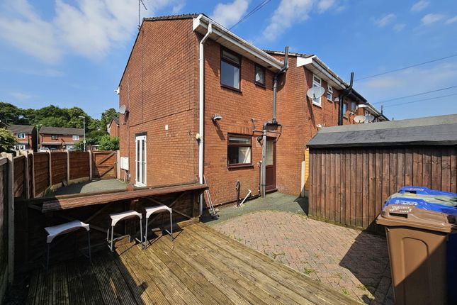 11, Summersgill Close, Heywood photo 4