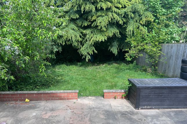 46, Breton, Stony Stratford photo 2