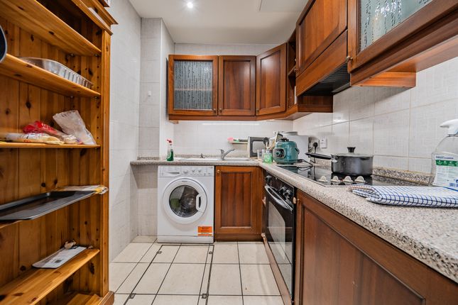 Flat 1A, Bina Gardens, South Kensington, London photo 2