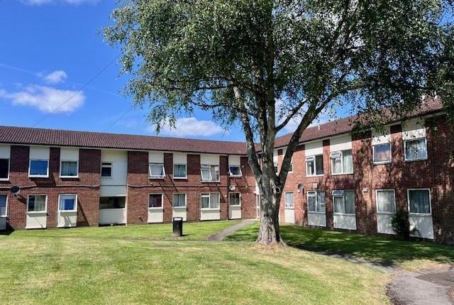 Thumbnail Flat to rent in Waiblingen Way, Devizes