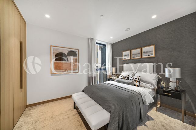 Flat to rent in The Compton, St John's Wood, London