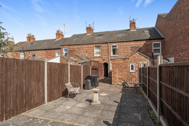46, Edward Street, Grantham photo 4
