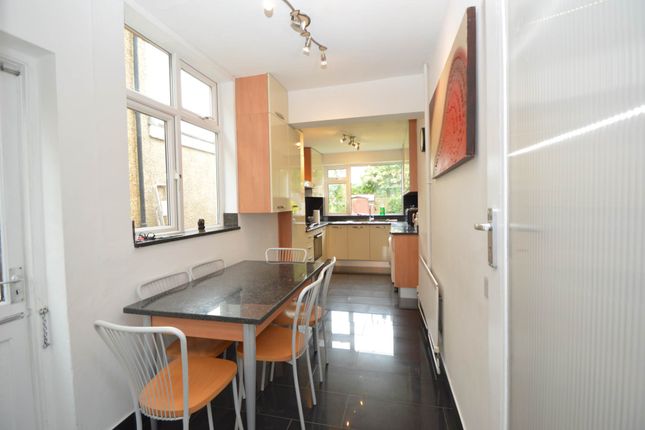 85, Simplemarsh Road, Addlestone photo 4