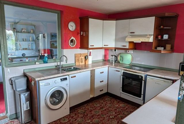 12, Edgcumbe Road, St. Austell photo 4