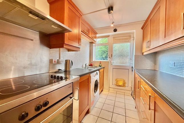 Flat 18, Sandyfields Road, Dudley photo 4