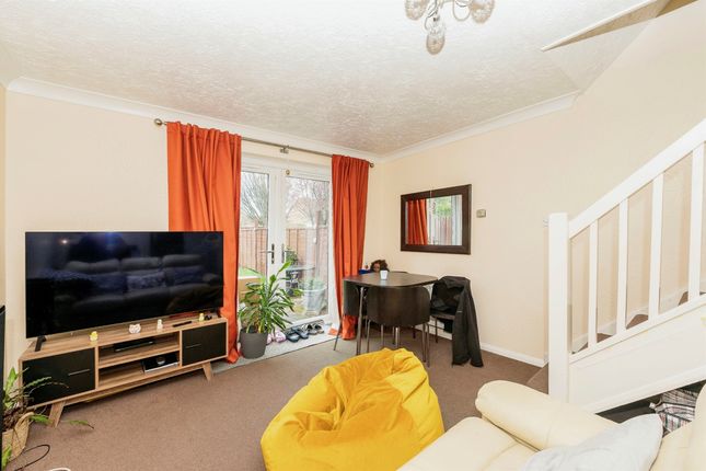 Terraced house for sale in Duncan Close, Welwyn Garden City