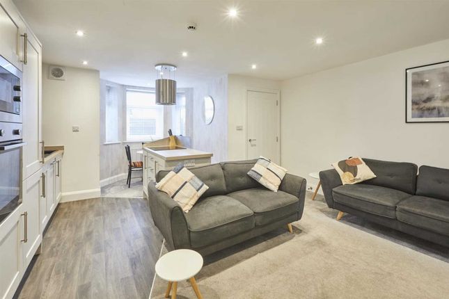 Thumbnail Flat for sale in Crescent Terrace, Whitby