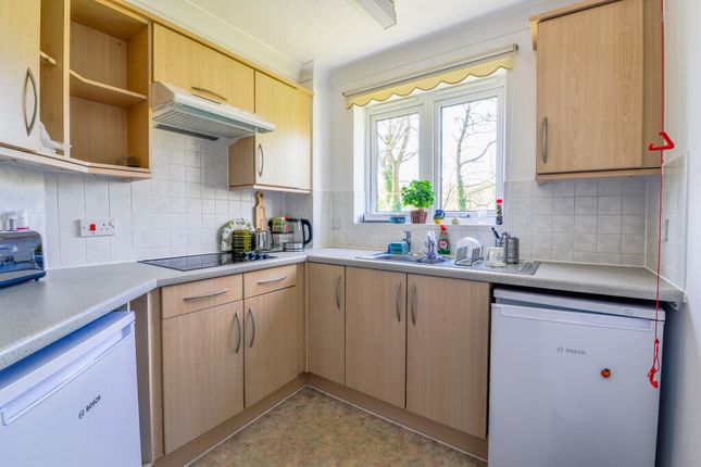 Apartment 4, Aire Valley Court,, Beech Street, West Yorkshire photo 3