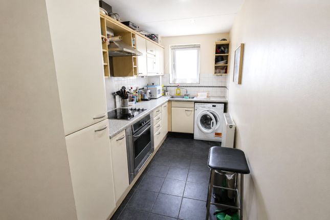 Room 2, 62, Studley Court, London photo 4