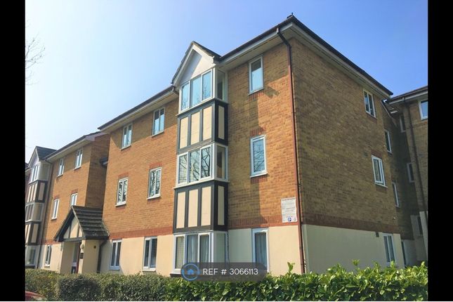 2-bed flat on Epping Essex, Epping, £1,500/mo