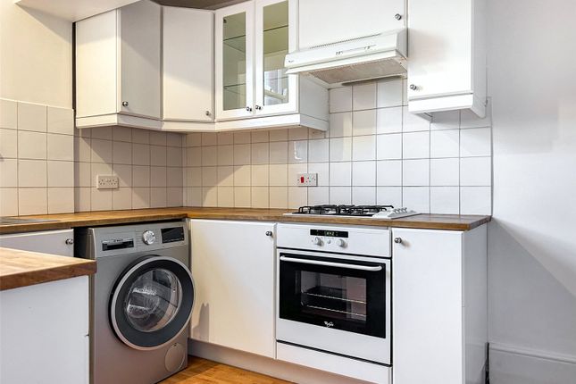 Flat 2, Westering, Bishops Down Road, Tunbridge Wells photo 4