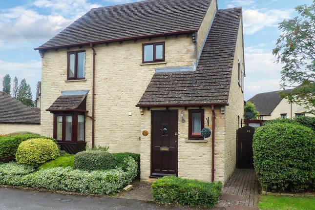 Thumbnail Flat to rent in Langdale Gate, Witney, Oxfordshire