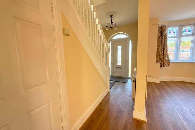 7 Pensnett Road, Brierley Hill photo 3