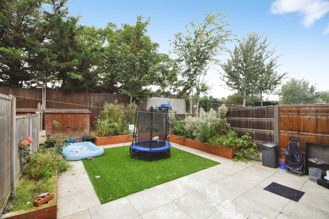 Bay Close, Romford photo 3
