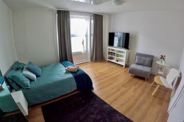 Thumbnail Flat to rent in Bethnal Green Road, Bethnal Green