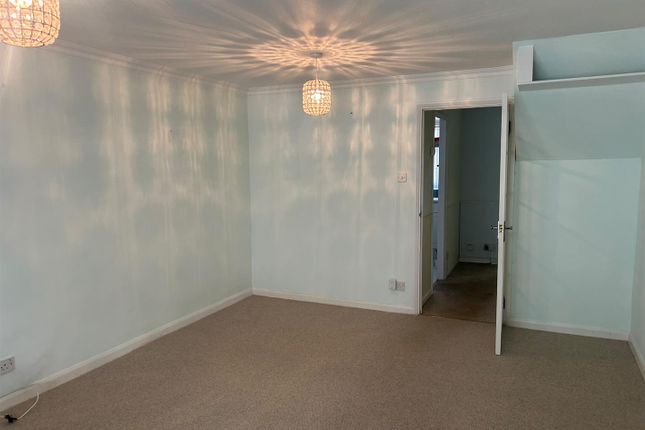 58, Eastbourne Avenue, Stevenage photo 4