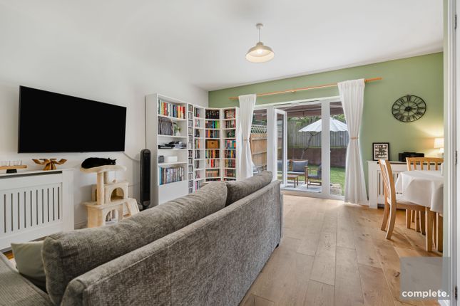 22, Higher Meadow, Exeter photo 4