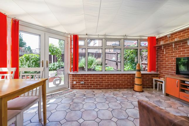 25, Webb Street, Newstead Village photo 4