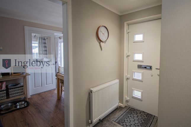 118, Hazelgrove, Milton Street, Saltburn-By-The-Sea photo 2