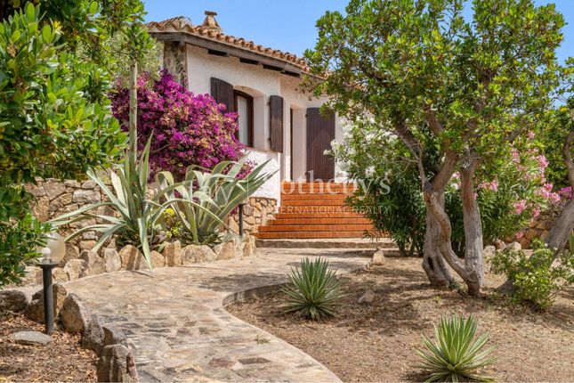 Villa for sale in Puntaldia, Lu Impostu, San Teodoro, Sardegna