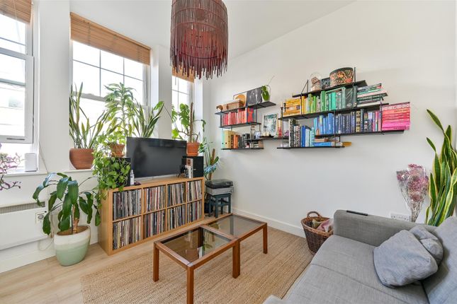 Flat 3, Oxford House, Cheapside, Reading photo 2