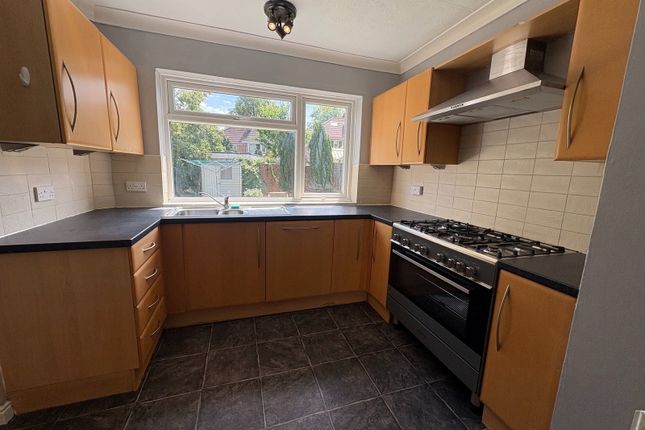 12, Trevanie Avenue, Birmingham photo 4