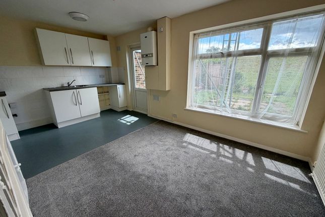 19 Lime Court, Gillingham photo 3