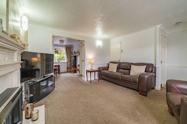 21, Severn Road, Heywood photo 3
