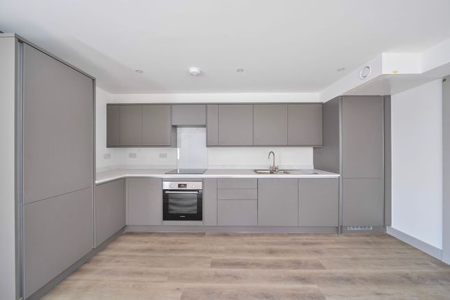 Flat 7 Skye Court Hurtis Hill, East Sussex, Crowborough photo 4