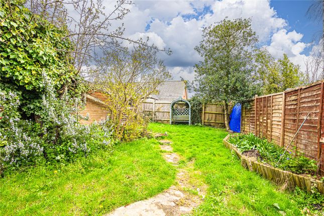 22, Medley Close, Eaton Bray photo 3