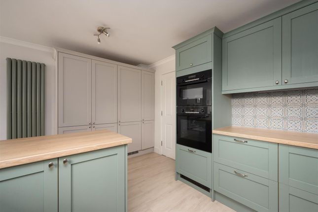 1, Saltway Court, West Cliff, Whitstable photo 4