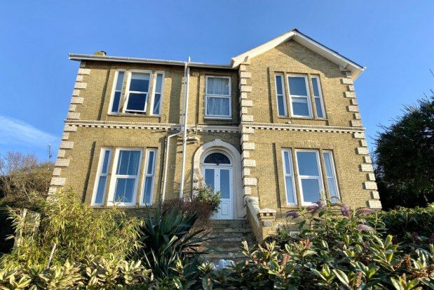 Thumbnail Flat to rent in West Hill Road, Ryde