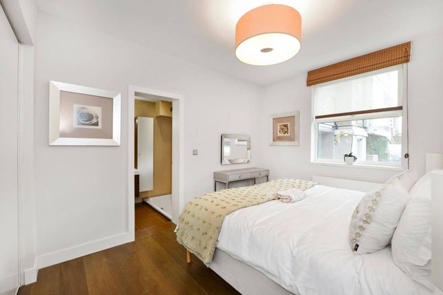Flat 30, Boydell Court St. Johns Wood Park, London photo 3