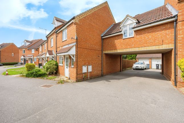 12, Birbeck Close, Bedford photo 2