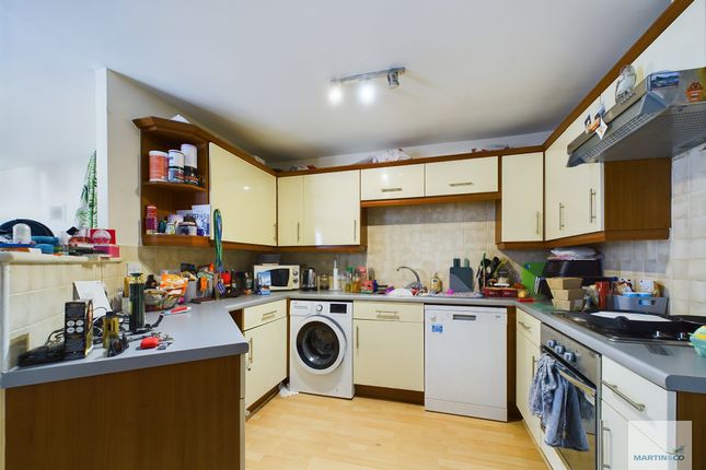 1, Hamilton Court, Carrington, Nottingham photo 3