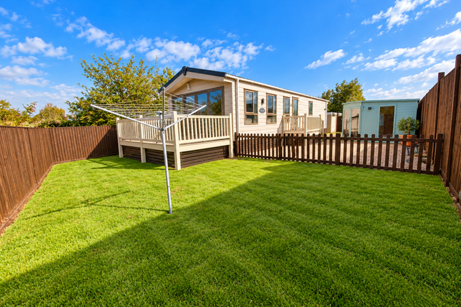 2-bed caravan on Holbeach, £85,000