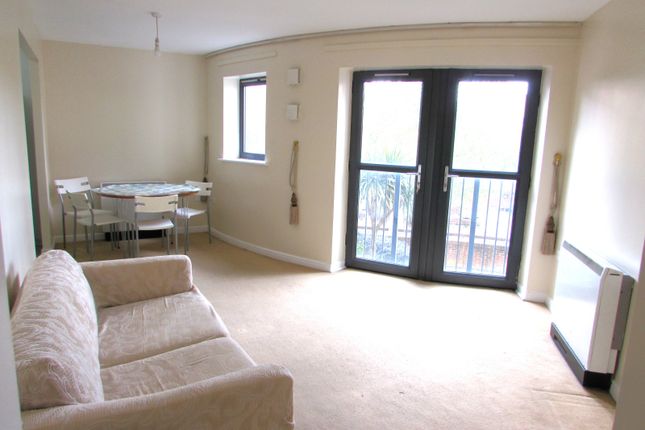 Flat to rent in Aldborough House, Harrow, Middlesex