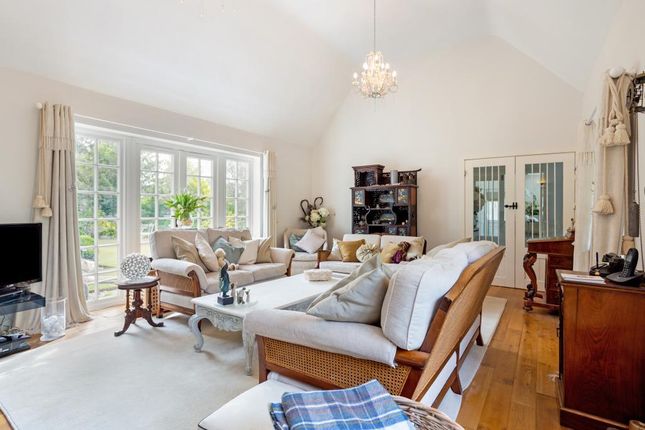 Three Gables, Holtwood, Wimborne photo 4