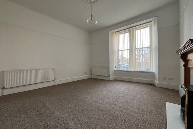 G/1, Greenock photo 3