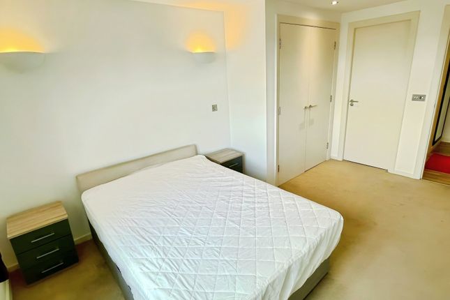 232, West Point, Leeds photo 5