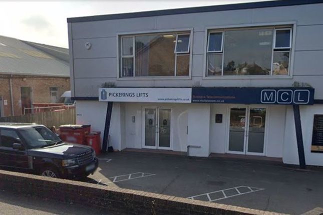Light industrial to let in Unit 1, Victoria Business Centre, 43 Victoria Road, Burgess Hill, West Sussex