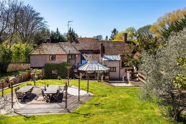 Country house for sale in Woodhill Lane, Shamley Green, Guildford, Surrey