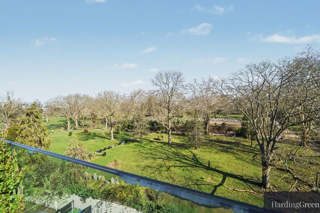 Flat Flat 9, 105-109, Queens Park Penthouse Salusbury Road, London photo 3