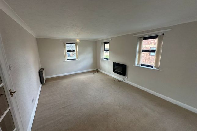 10, Kilnwick Court, Northallerton photo 2