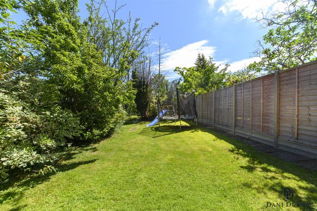 Kenilworth Road, Edgware photo 2