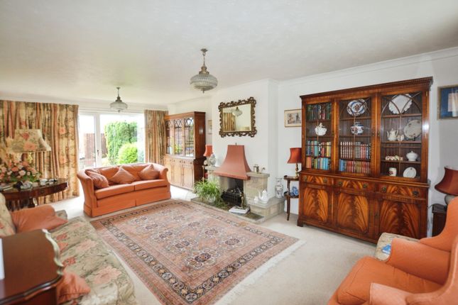 11, Warrands Close, Southwell photo 4